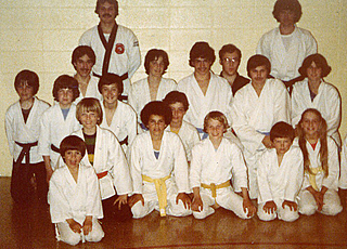 La classe de l&rsquo;école de karaté Candiac en 1979